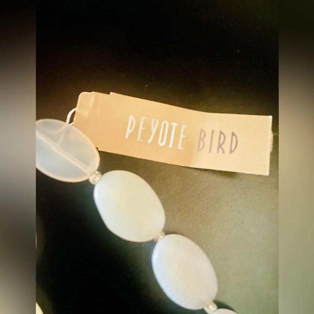 Peyote Bird Wood and White Bead Necklace, NWT. - Picture 7 of 13